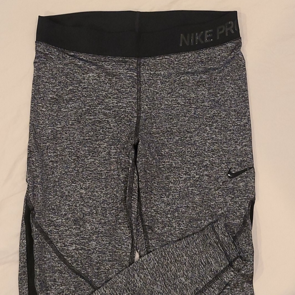 Nikepro hypercool leggings
